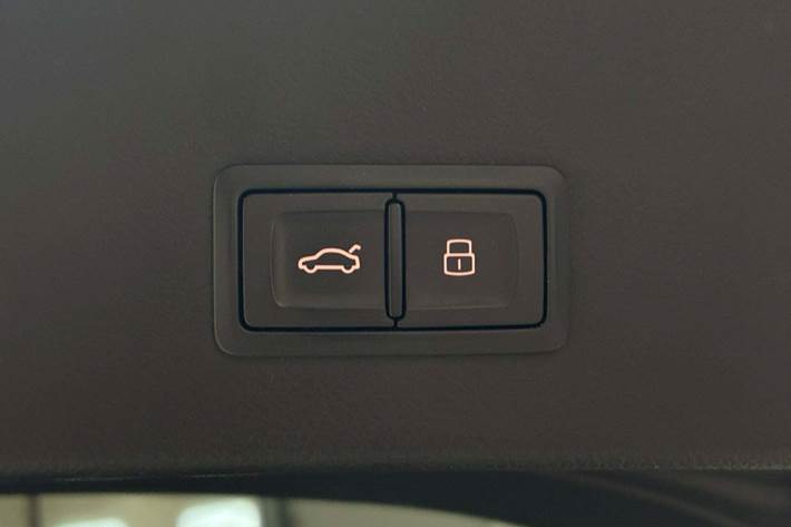 Grå Audi S6 fra 2018