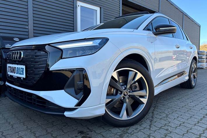 Hvid Audi Q4 e-tron fra 2022