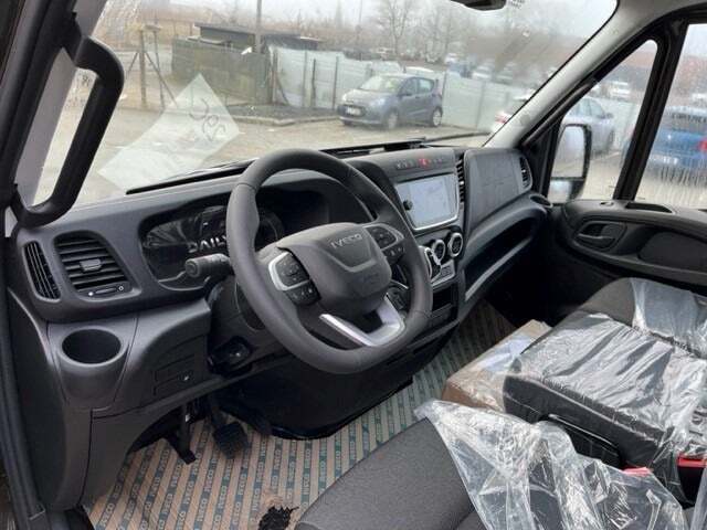 Brun Iveco Daily fra 2026