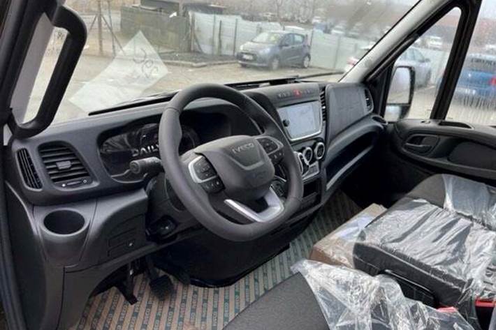 Brun Iveco Daily fra 2026