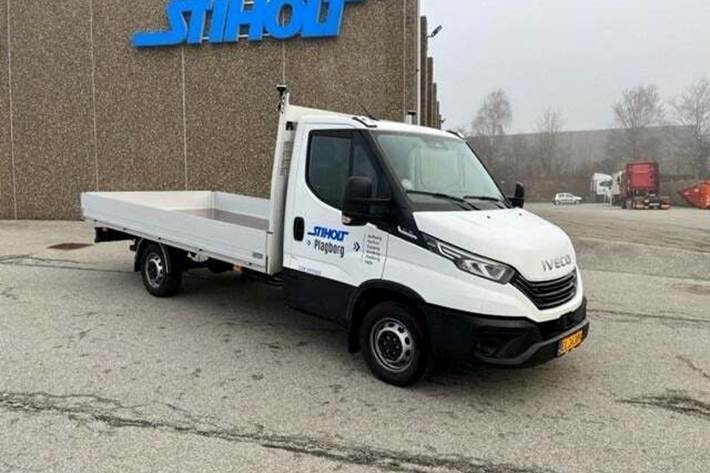 Hvid Iveco Daily fra 2025