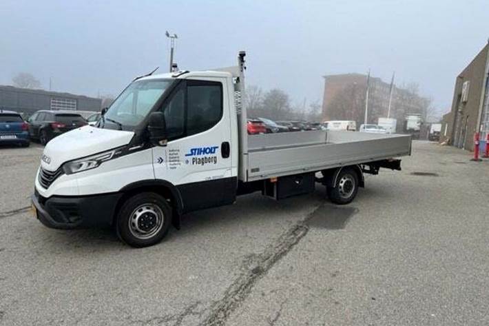 Hvid Iveco Daily fra 2025