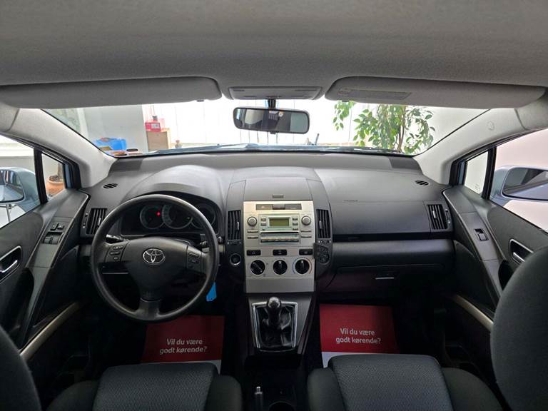 Toyota Corolla Verso 1,6 Terra 7prs