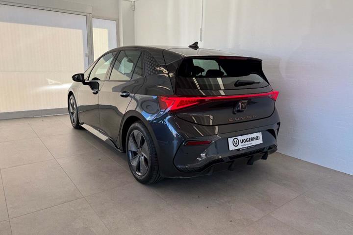 Grå Cupra Born fra 2024