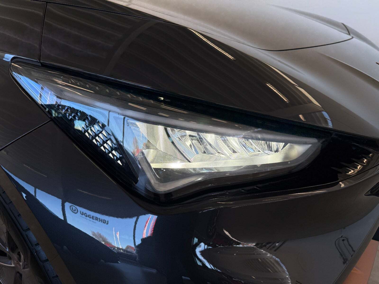 Grå Cupra Born fra 2024