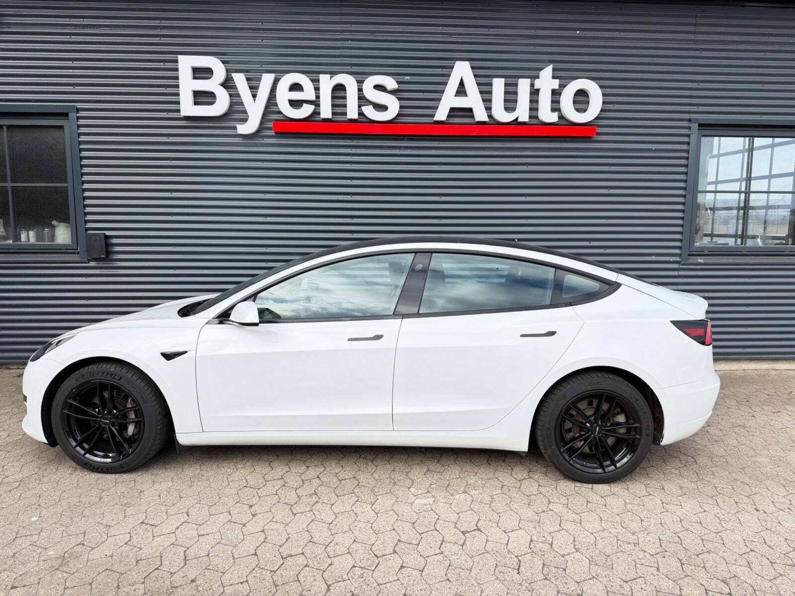 Tesla Model 3 Standard Range+ RWD