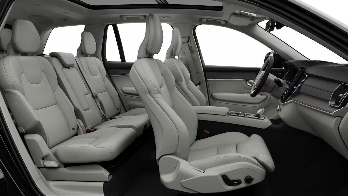 Sort Volvo XC90 fra 2025