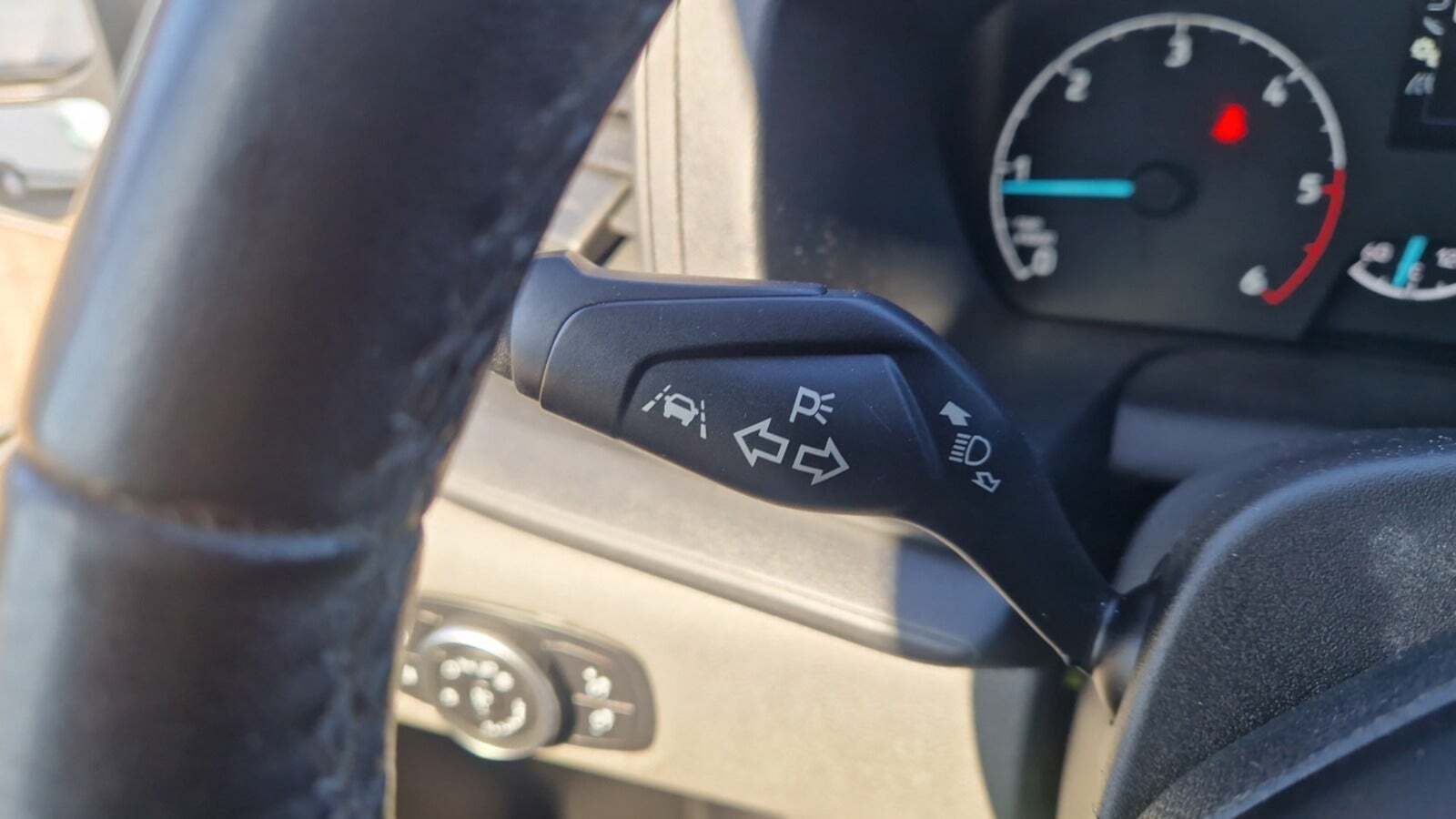 Hvid Ford Transit Custom 300 L2 fra 2021