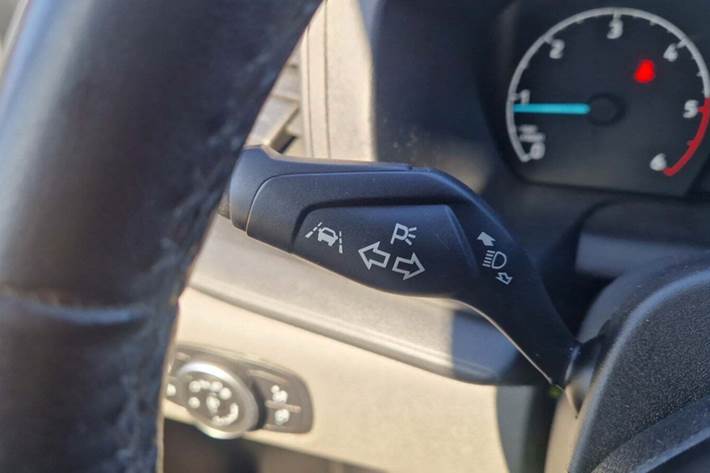 Hvid Ford Transit Custom 300 L2 fra 2021