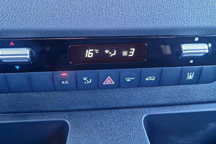 Hvid Mercedes Sprinter 317 fra 2020