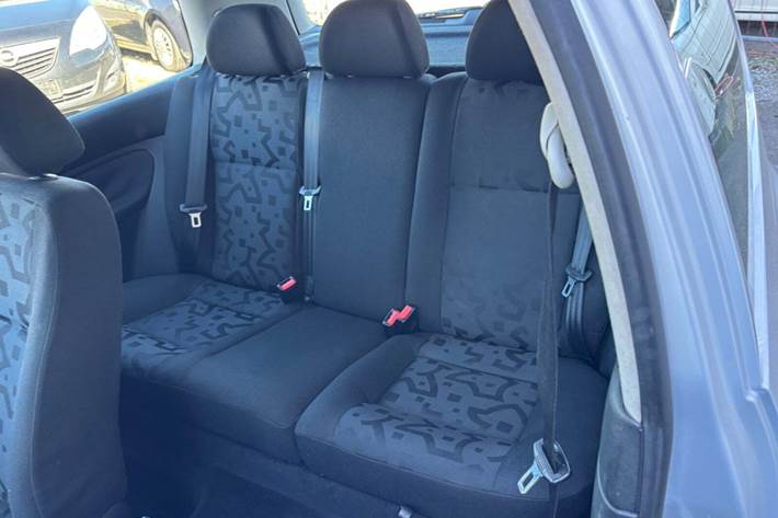 Sølv VW Golf IV fra 1998