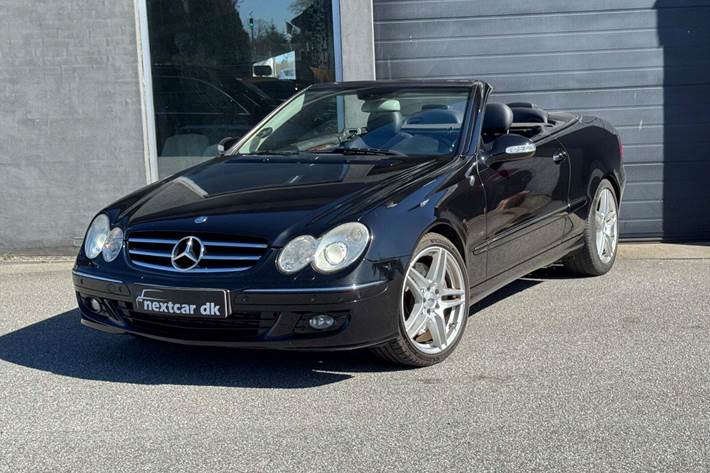 Sort Mercedes CLK320 fra 2006
