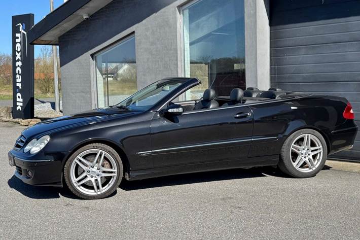 Sort Mercedes CLK320 fra 2006
