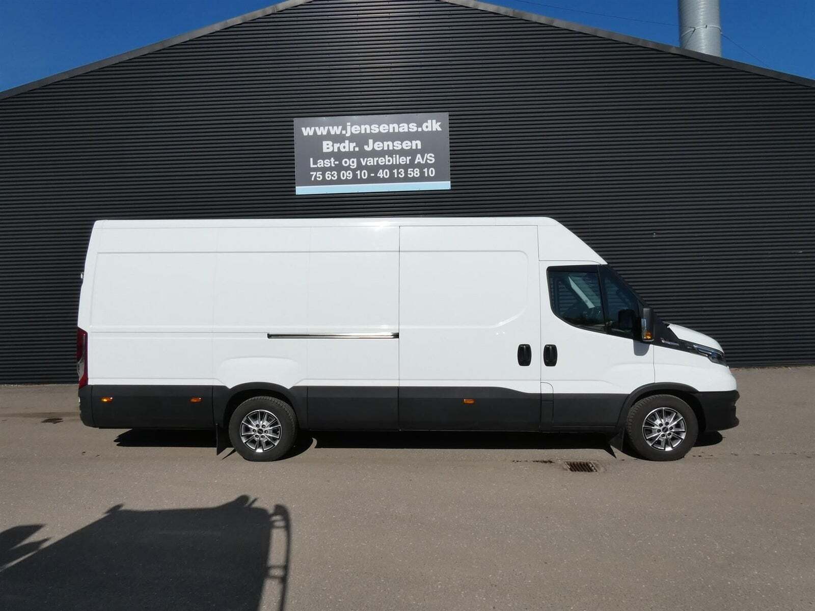 Iveco Daily 3,0 35S18 18m³ Van AG8