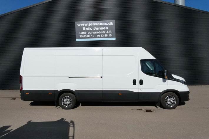 Hvid Iveco Daily fra 2022