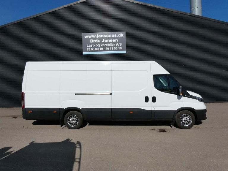 Iveco Daily 3,0 35S18 18m³ Van AG8
