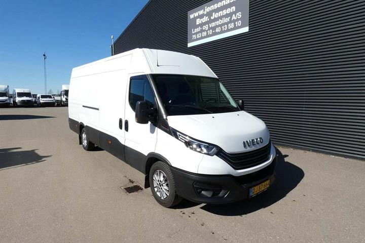 Hvid Iveco Daily fra 2022