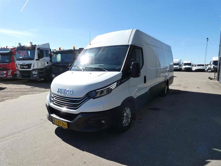 Iveco Daily 3,0 35S18 18m³ Van AG8