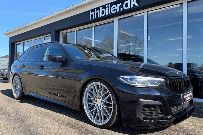 Sort BMW 530e fra 2022