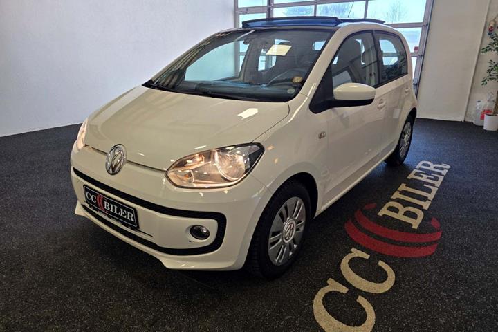 Hvid VW UP! fra 2013 set udefra