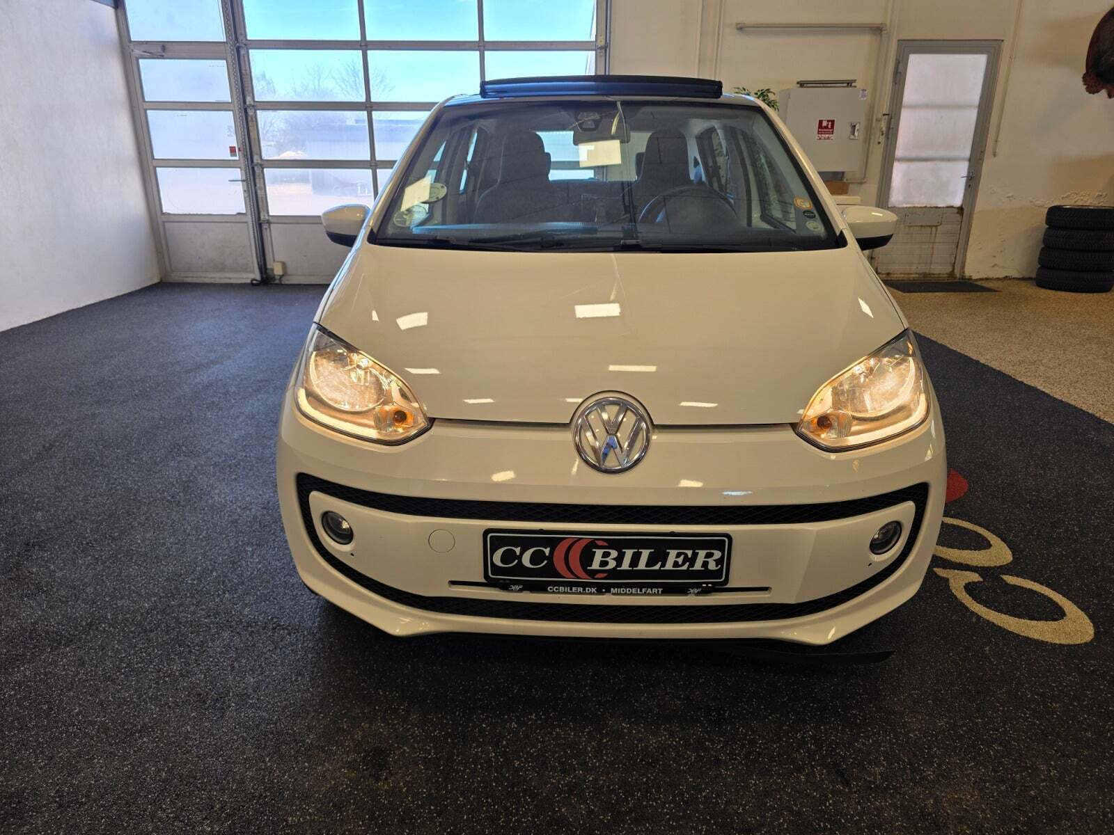 Hvid VW UP! fra 2013