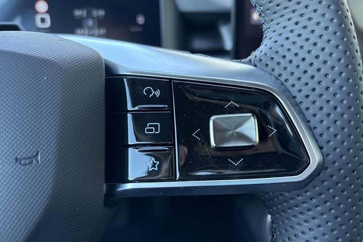 Sølv MG MGS5 fra 2026