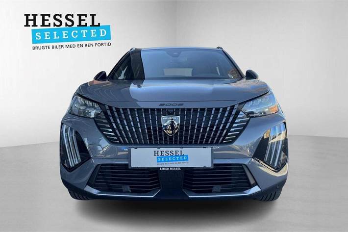 Grå Peugeot e-2008 fra 2023