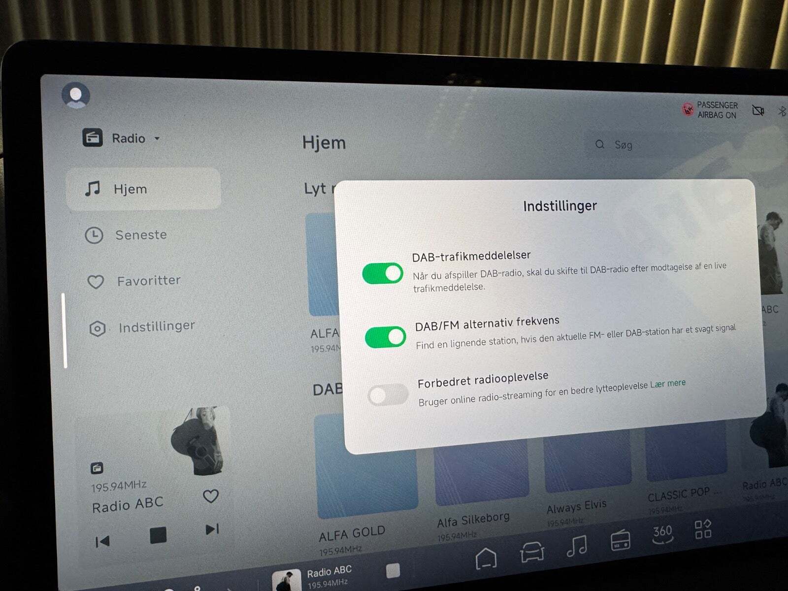 Hvid Xpeng G9 fra 2023