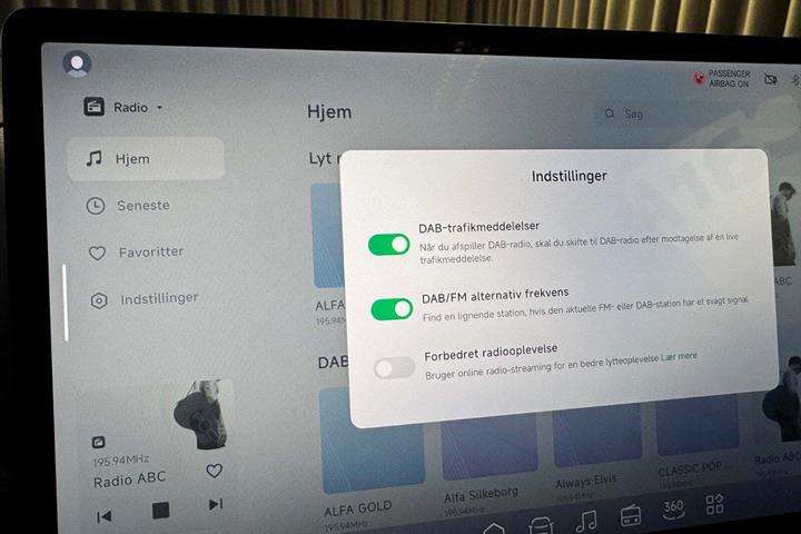 Hvid Xpeng G9 fra 2023