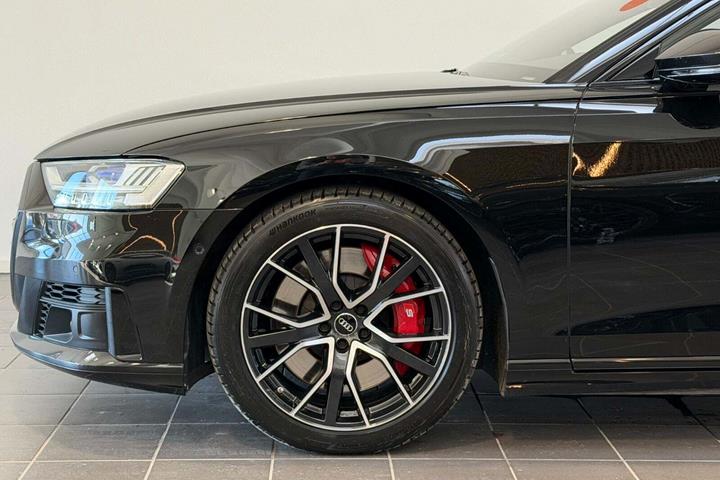 Sort Audi S8 fra 2020