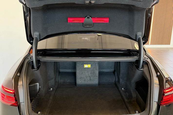 Sort Audi S8 fra 2020