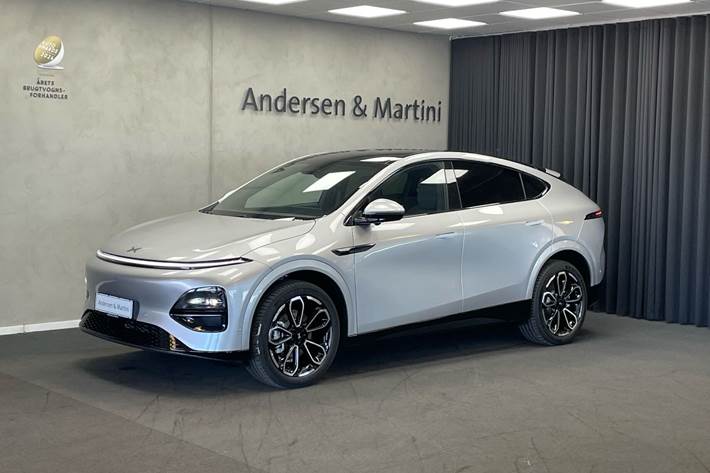 Grå Xpeng G6 fra 2026