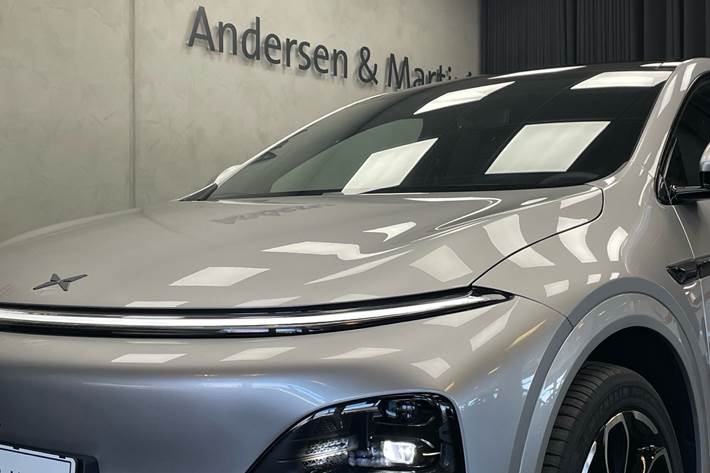 Grå Xpeng G6 fra 2026