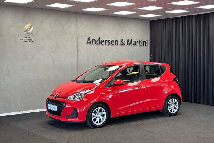 Rød Hyundai i10 fra 2019