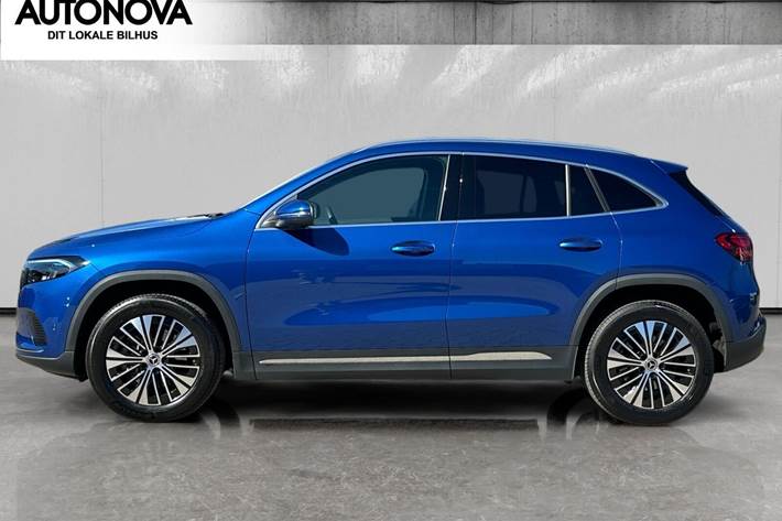 Blå Mercedes EQA 250 fra 2024