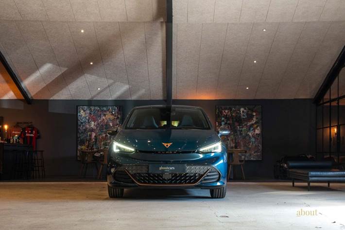 Blå Cupra Born fra 2022