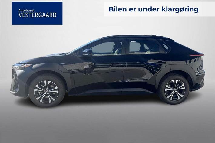 Sort Toyota BZ4X fra 2025