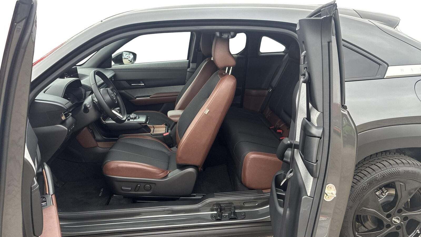 Grå Mazda MX-30 fra 2025