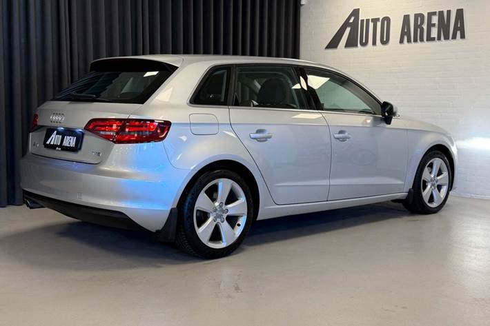 Grå Audi A3 fra 2013
