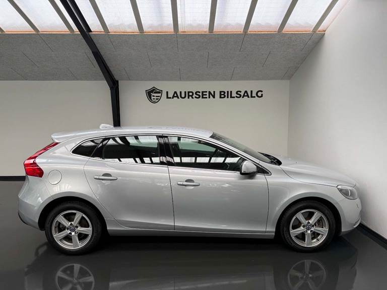 Volvo V40 CC 2,0 D3 150 Momentum aut.