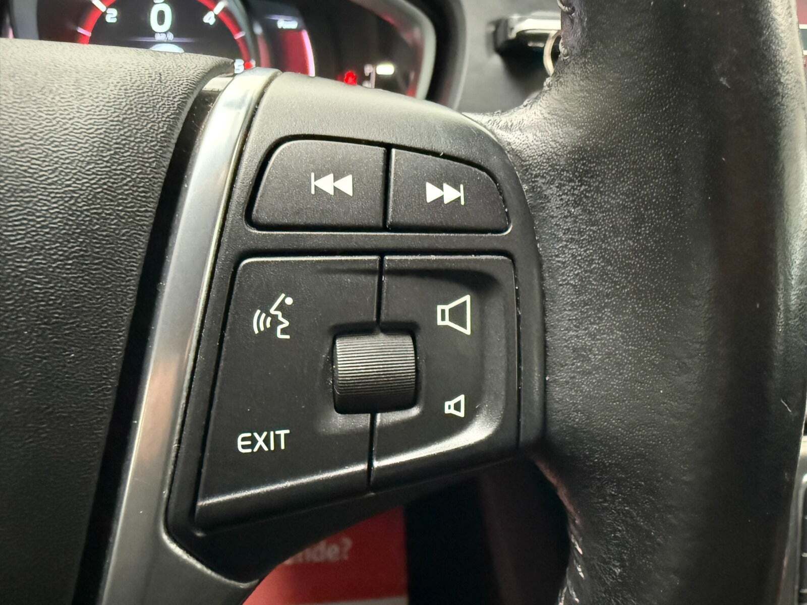 Grå Volvo V40 CC fra 2016