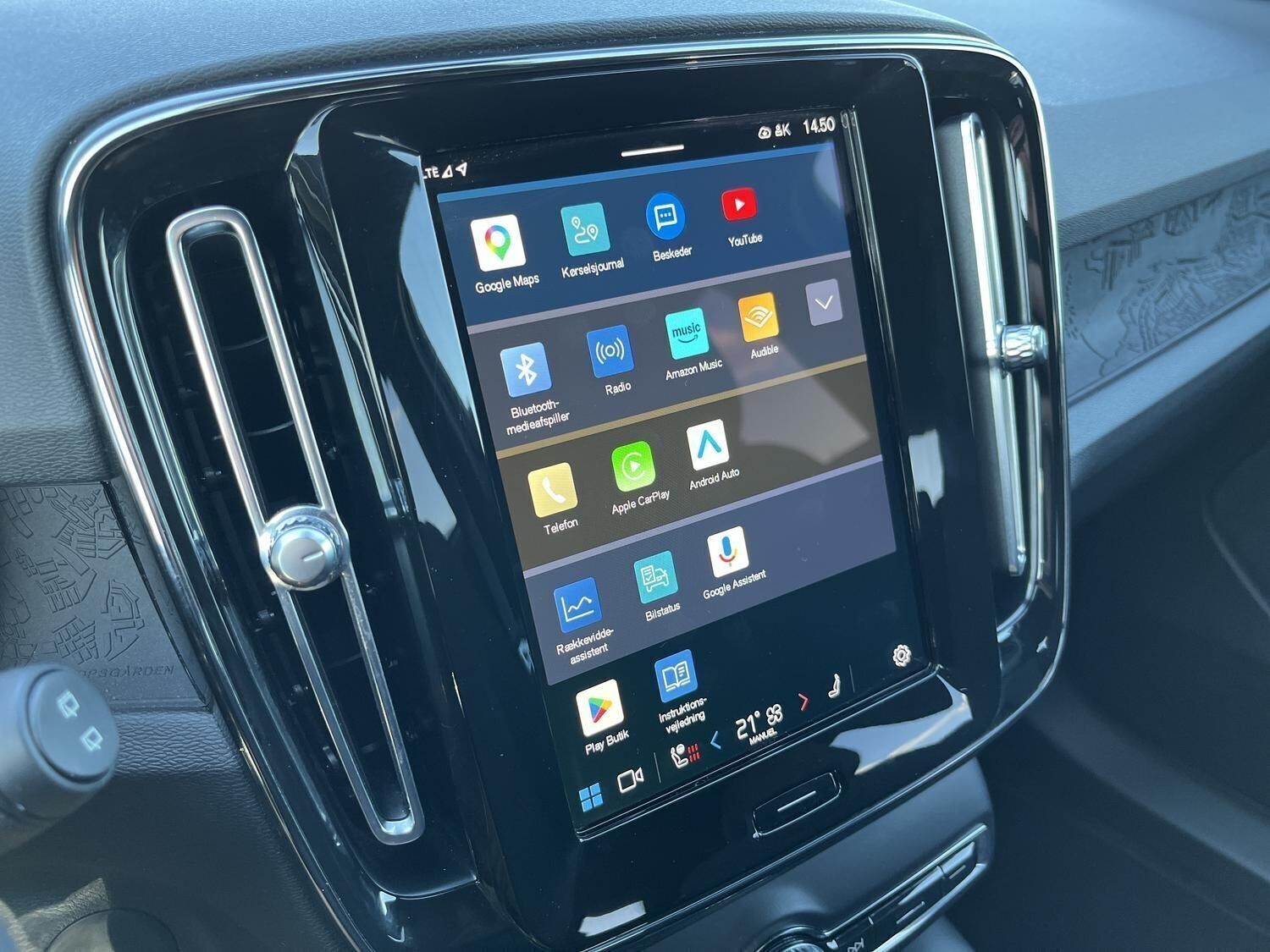 Grøn Volvo XC40 fra 2023