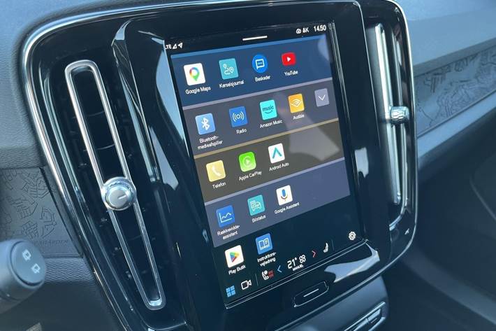 Grøn Volvo XC40 fra 2023