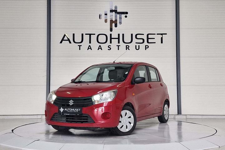 Rød Suzuki Celerio fra 2015 set udefra