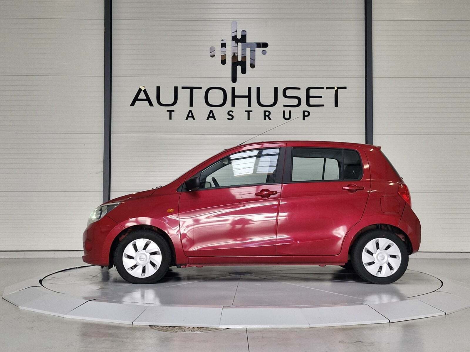 Rød Suzuki Celerio fra 2015
