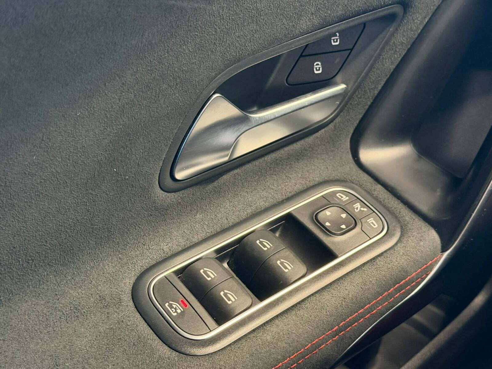 Sølv Mercedes A200 d fra 2020