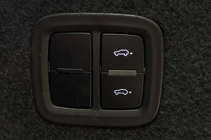 Sort Porsche Cayenne S fra 2018
