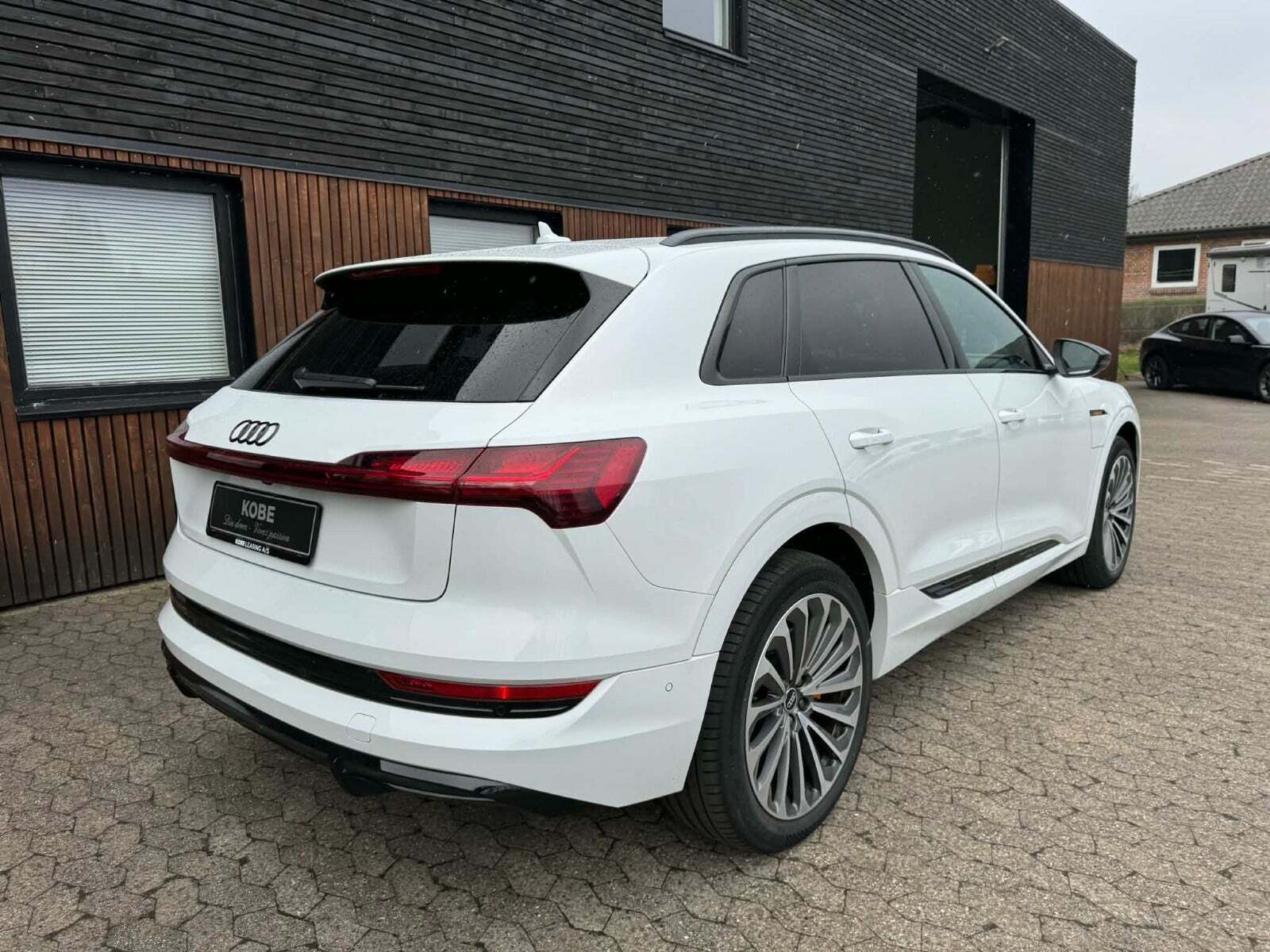 Audi e-tron 55 S-line quattro