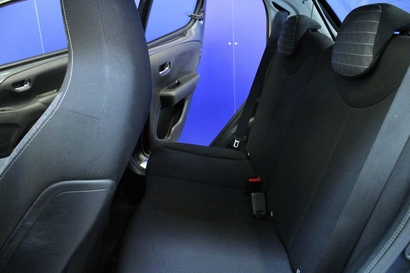 Grå Peugeot 108 fra 2020