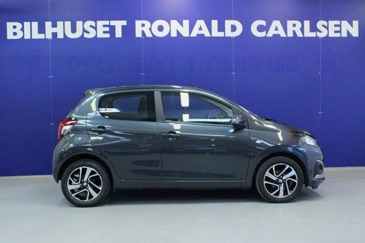 Grå Peugeot 108 fra 2020